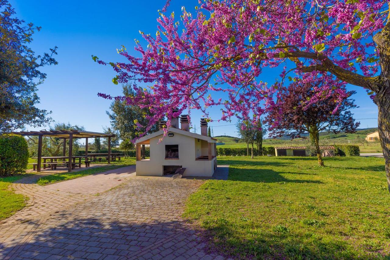 מלון פיומבינו Glamping Gli Etruschi מראה חיצוני תמונה