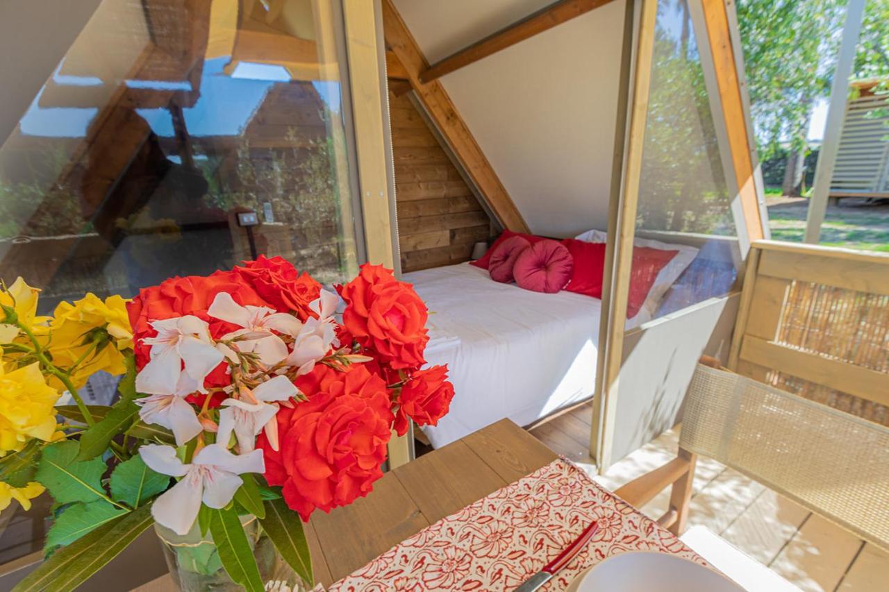 מלון פיומבינו Glamping Gli Etruschi מראה חיצוני תמונה