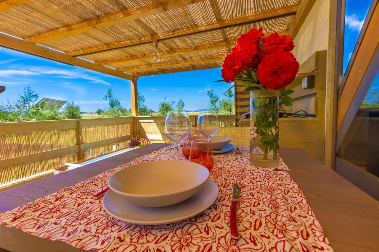 מלון פיומבינו Glamping Gli Etruschi מראה חיצוני תמונה