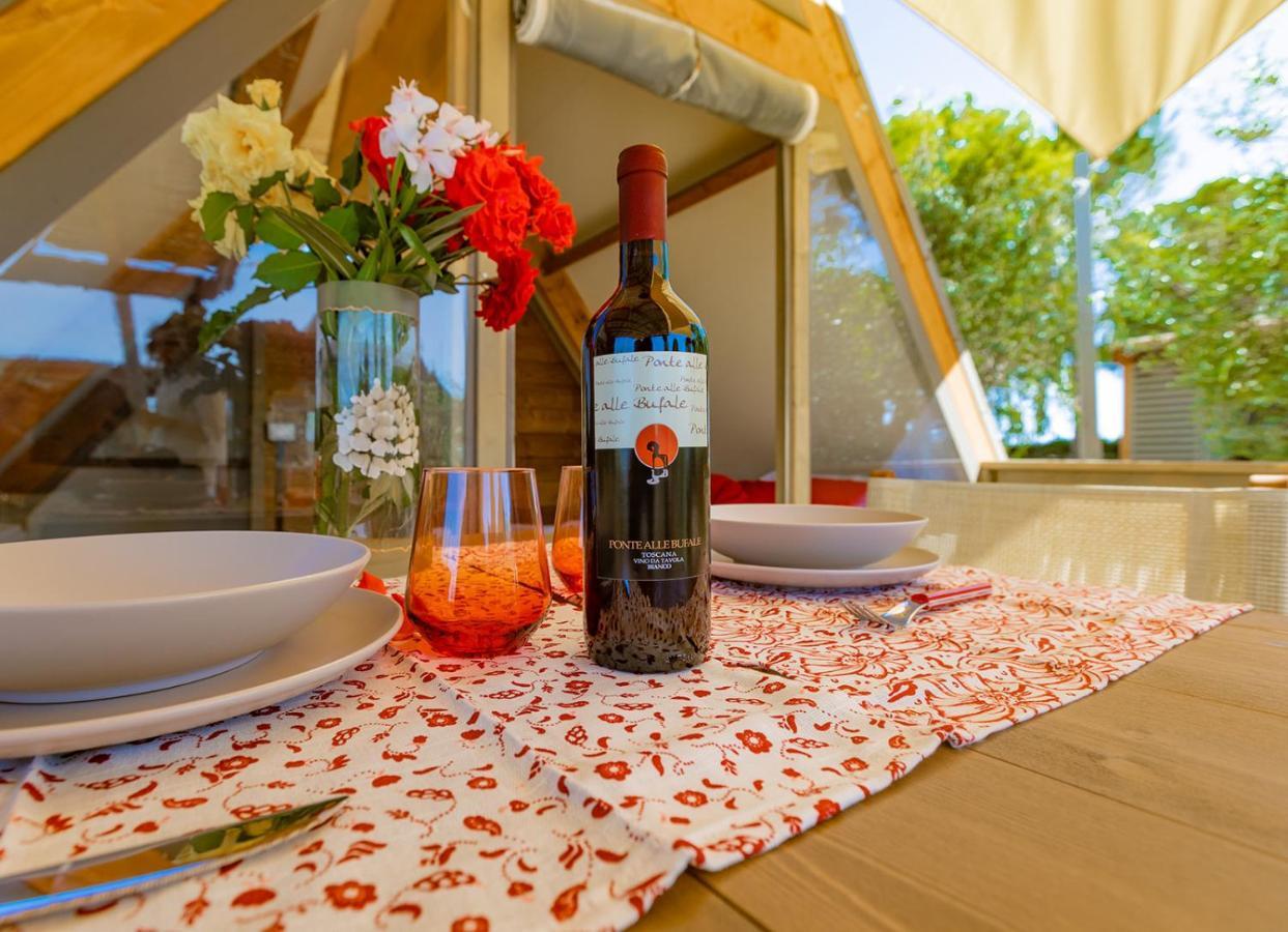 מלון פיומבינו Glamping Gli Etruschi מראה חיצוני תמונה