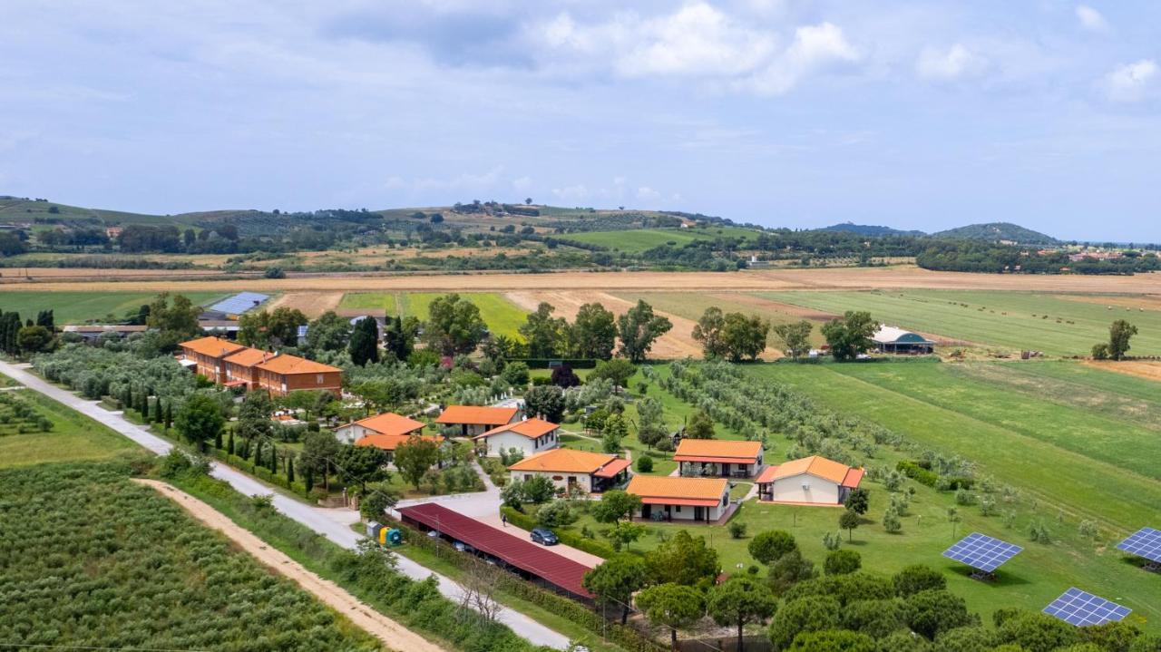 מלון פיומבינו Glamping Gli Etruschi מראה חיצוני תמונה