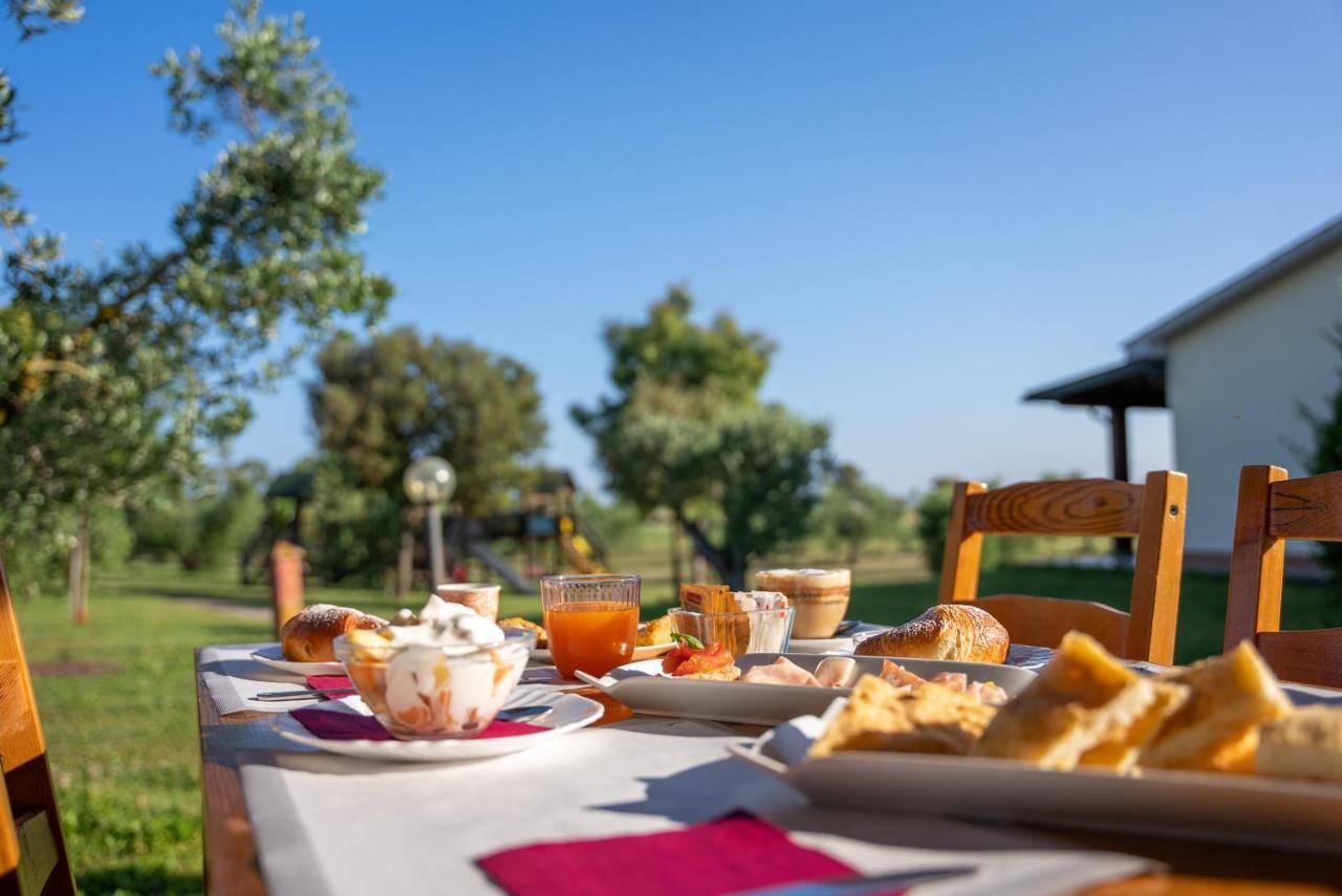 מלון פיומבינו Glamping Gli Etruschi מראה חיצוני תמונה