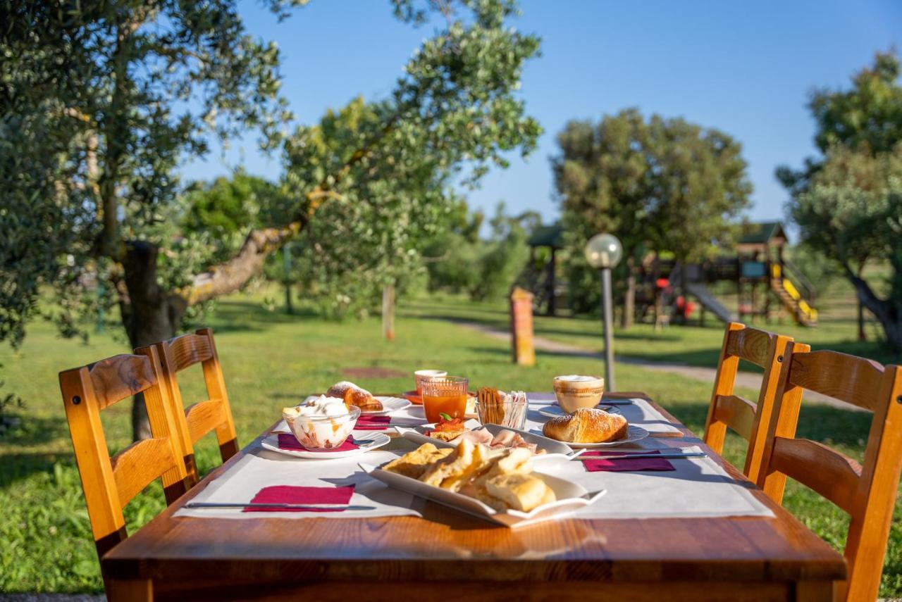 מלון פיומבינו Glamping Gli Etruschi מראה חיצוני תמונה