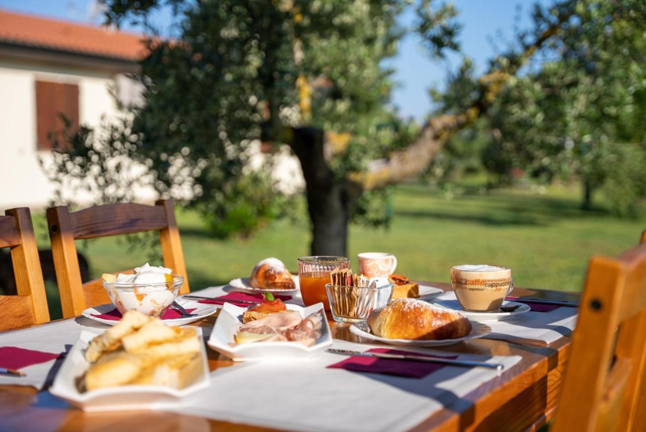 מלון פיומבינו Glamping Gli Etruschi מראה חיצוני תמונה