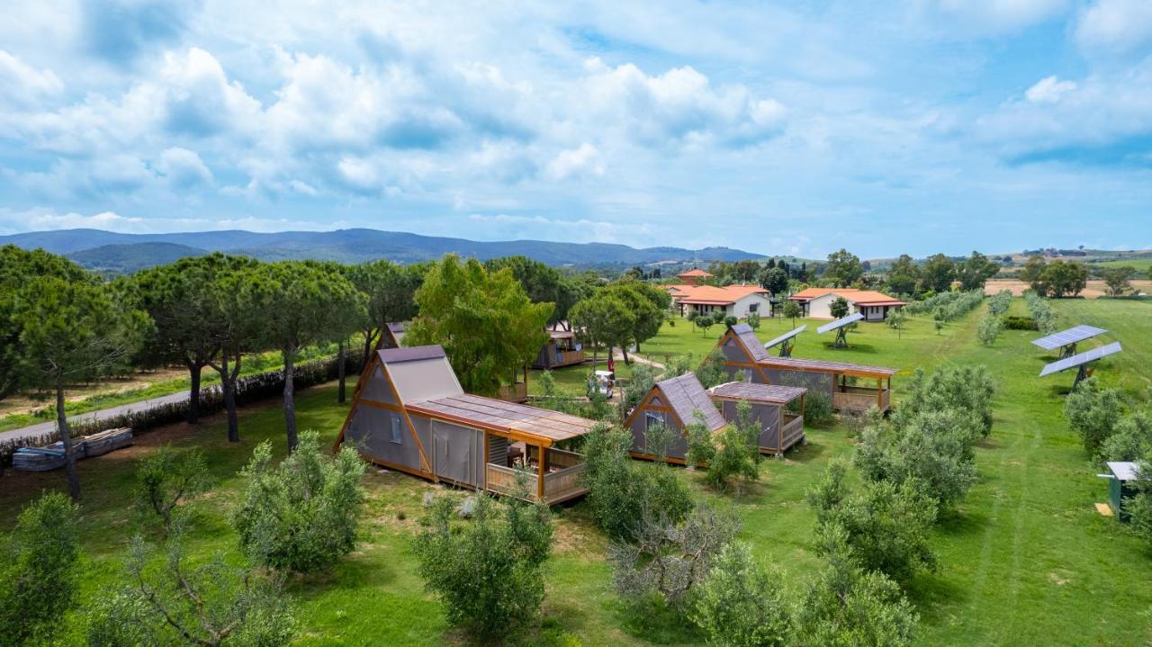 מלון פיומבינו Glamping Gli Etruschi מראה חיצוני תמונה